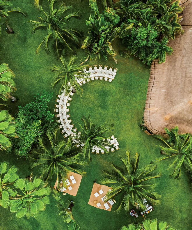 Uma imagem do interior do livro A Great Party – Designing the Perfect Celebration (Rizzoli, 2019) é o primeiro livro de Bryan Rafanelli, organizador de eventos e fundador da Rafanelli Events.