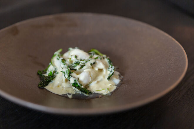 Prato de bacalhau al pil pil com nabo