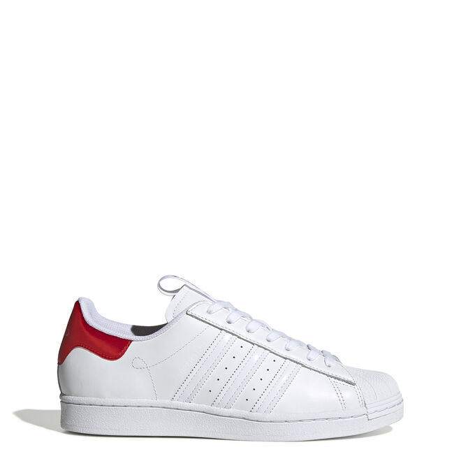 Originals Superstar, edição especial Ano Novo chinês, €119,95, adidas