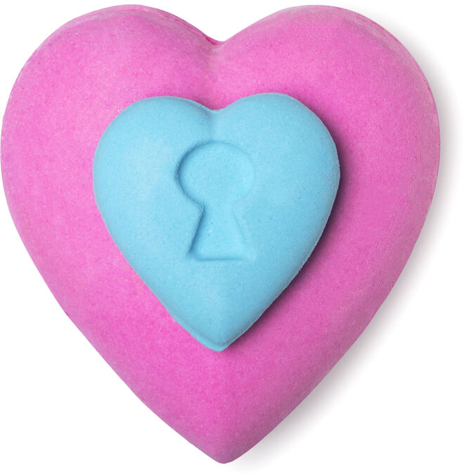 Bomba de banho Amazball Love Locket, €9,50, Lush