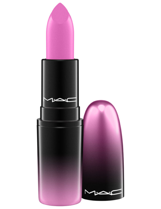 Love Me Lipstick no tom Let Them Eat Cake, €19,50, MAC Cosmetics