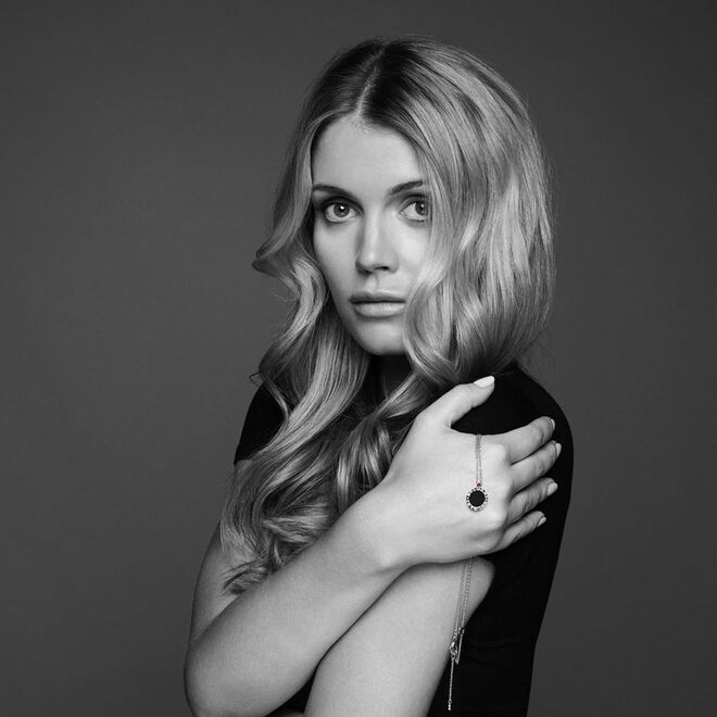Lady Kitty Spencer na campanha da Bvlgari