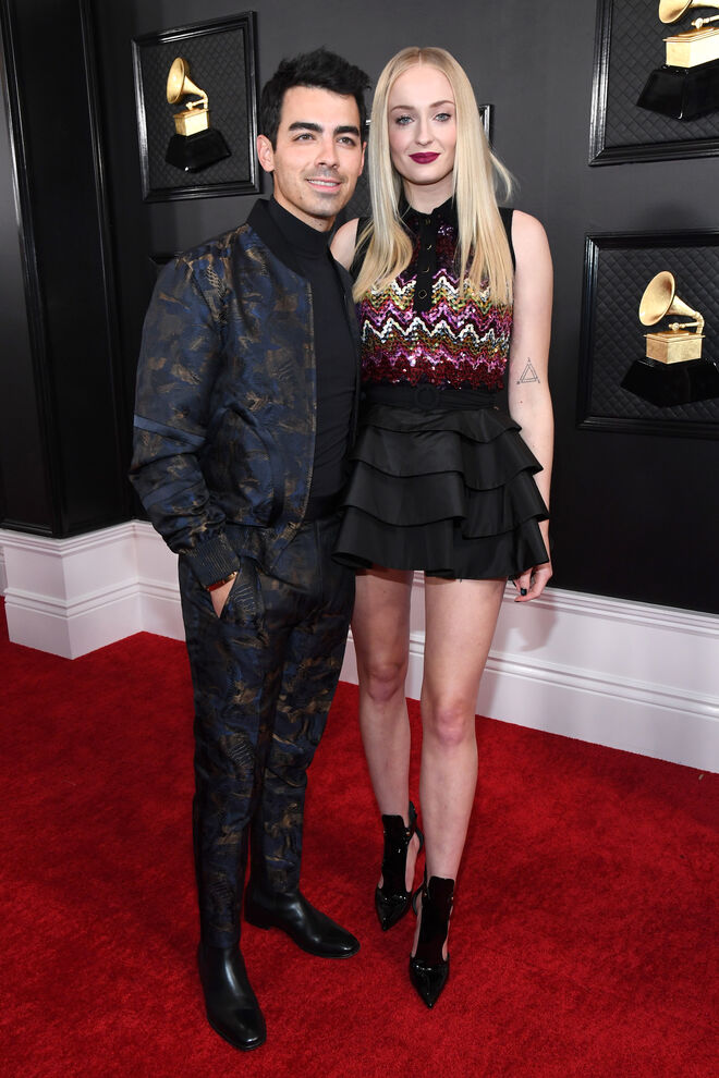 Joe Jonas e Sophie Turner-Jonas em Louis Vuitton