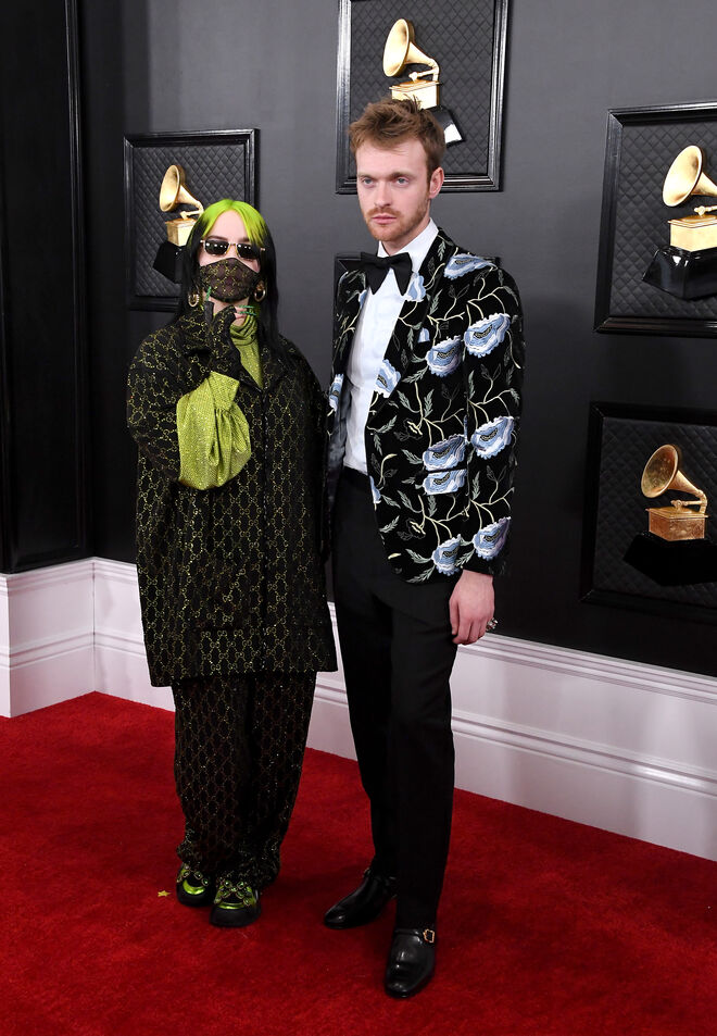 Billie Eilish em Gucci e Finneas O'Connell