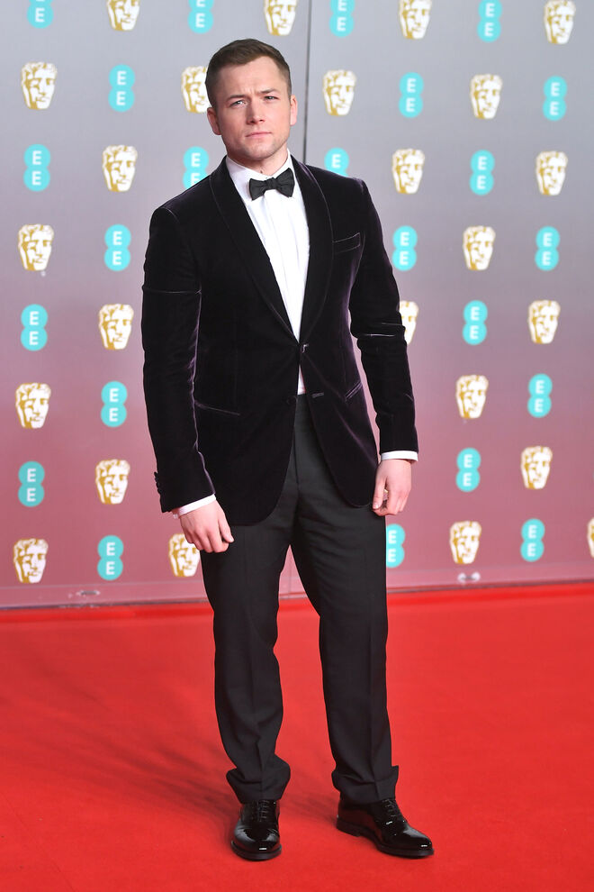Taron Egerton em Armani