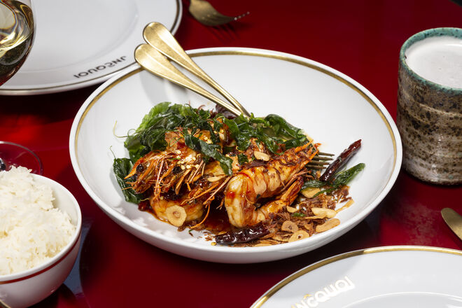 Camarão frito com molho aromático