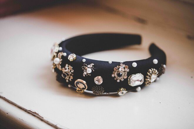 Bandolete Kate Black, €70, Cata Vassalo