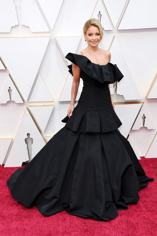 Kelly Ripa em Christian Siriano
