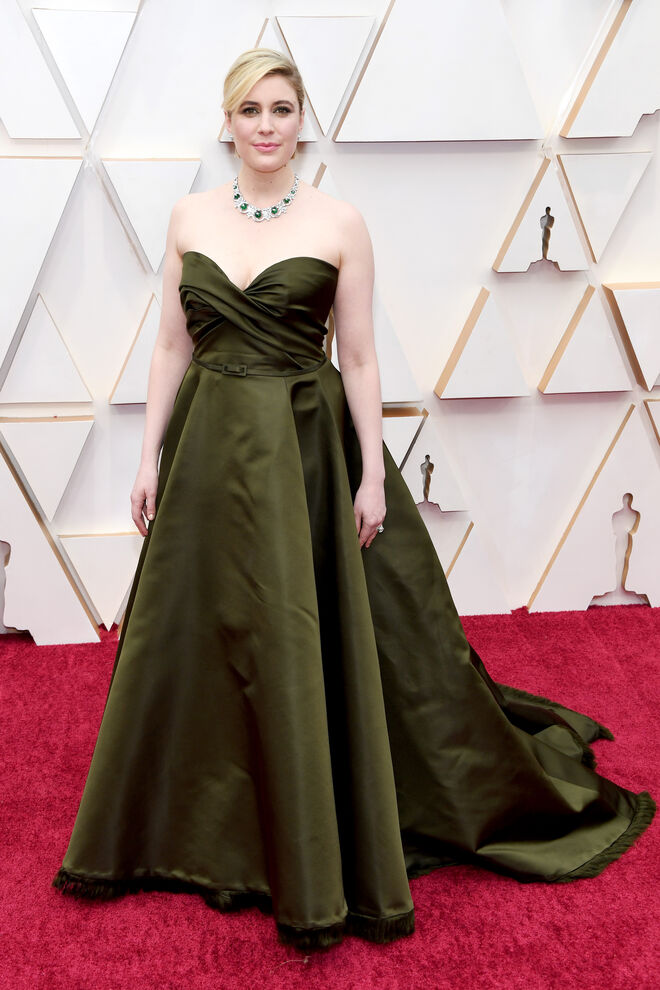 Greta Gerwig em Dior Haute Couture e joias Bulgari