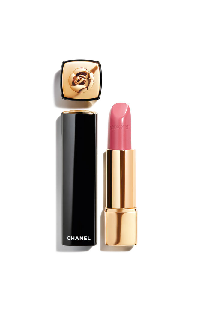 Rouge Allure no tom 337 Camélia Rose, €38, edição limitada, Chanel