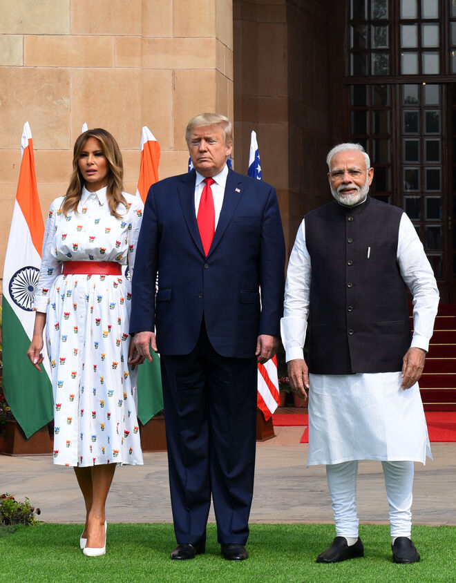 Melania e Donald Trump com o Primeiro-Ministro Narendra Modi em Nova Delhi, capital da Índia, a 25 de fevereiro de 2020 