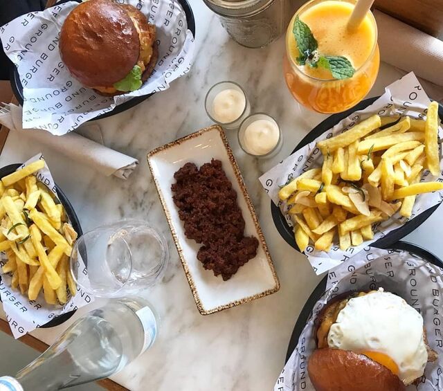 Groundburger | O restaurante especializado em hamburgueres Groundburguer está em funcionamento das 12h às 24h para take-away.
