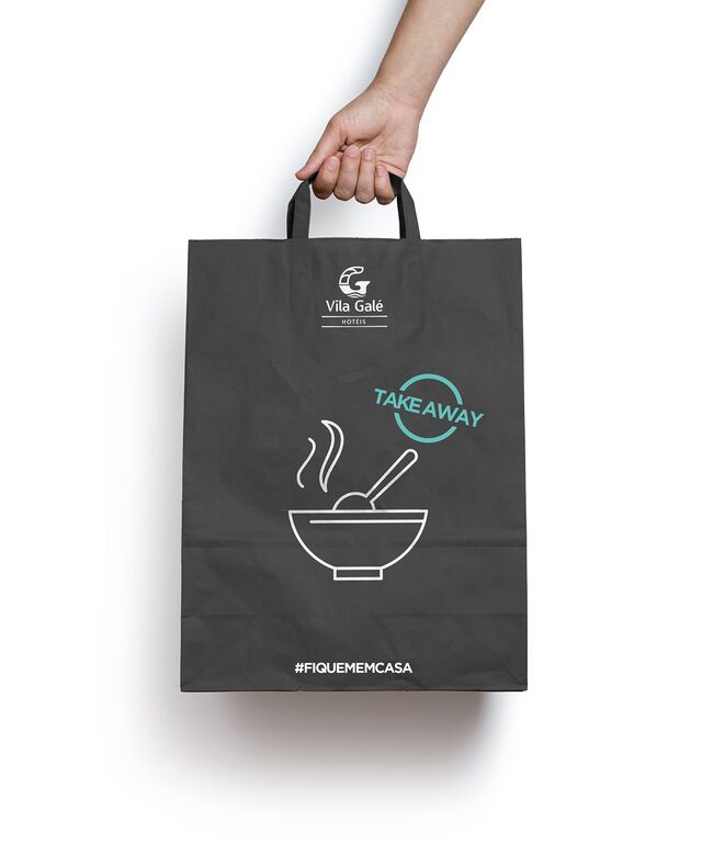 Vila Galé | A Vila Galé vai lançar um serviço de take away para almoços e jantares nos hotéis Vila Galé Ópera, em Lisboa (Alcântara), e Vila Galé Porto, no Porto. O menu para take away inclui cinco sopas, com preço por dose individual de 2,50€, várias sugestões de pratos de peixe e carne desde 5€ por porção e diferentes acompanhamentos com preços desde 2,50€ por dose para uma pessoa. 