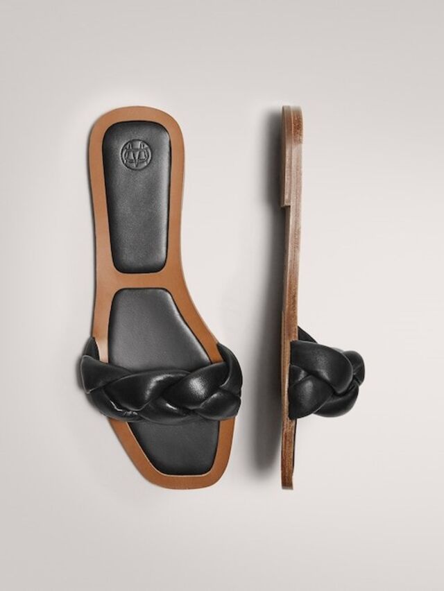 Sandálias, €59,95, Massimo Dutti 