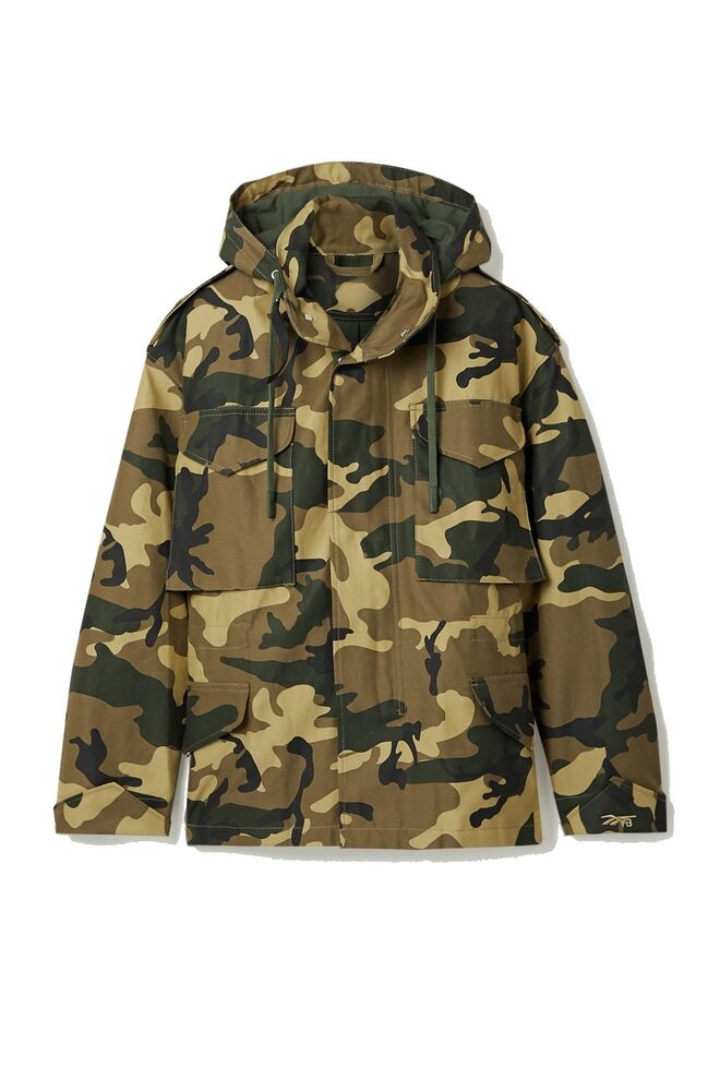 Parka, €400, Reebok X Victoria Beckham, em www.net-a-porter.com