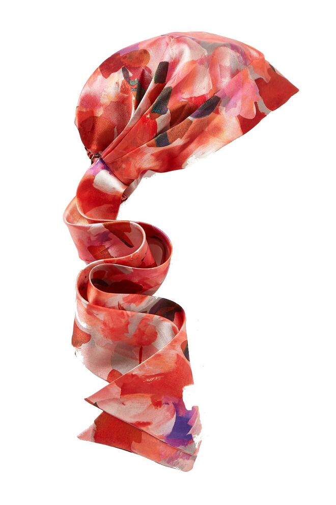 Turbante, €211,83, Eugenia Kim, em www.net-a-porter.com