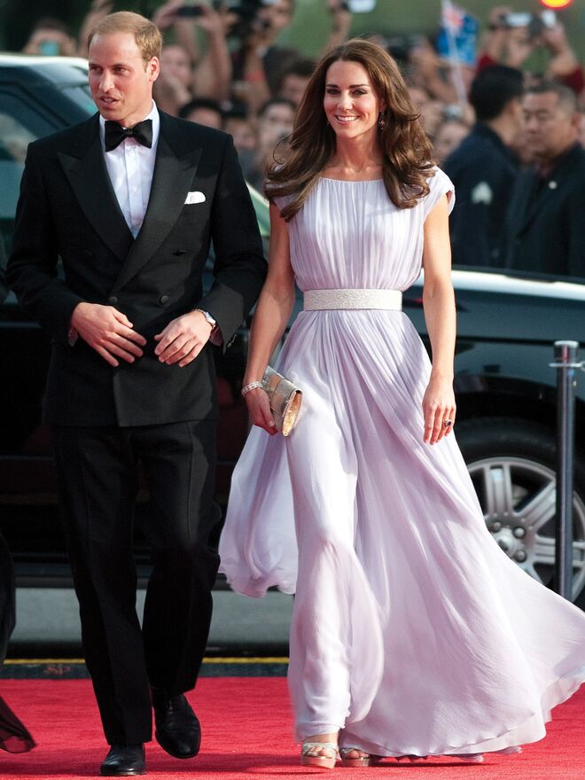 Os duques de Cambridge. Imagem do livro  The International Best Dressed List: The Official Story, de Amy Fine Collins. Rizzoli.