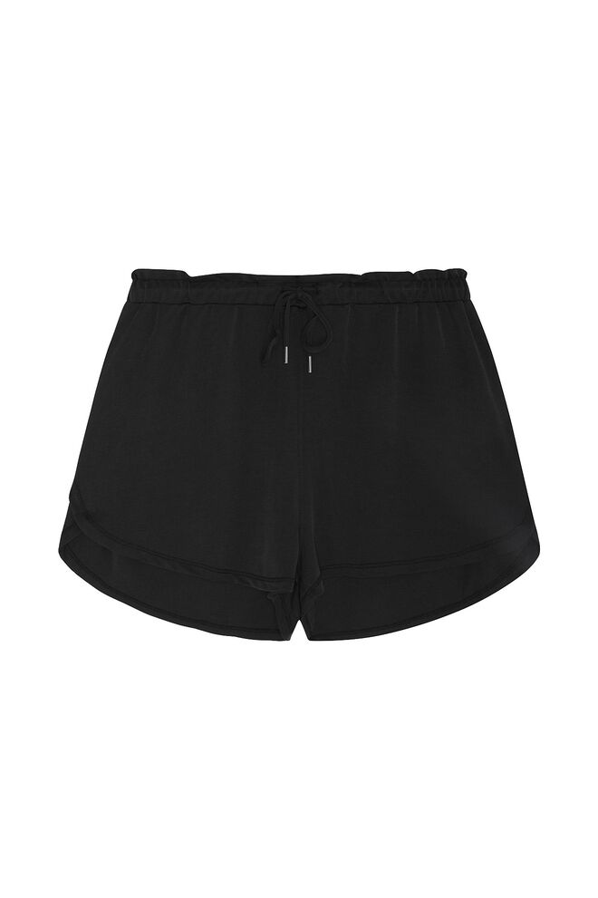 Calções, €19,99, Oysho 