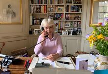 A conta viral do Twitter que dá pontos às casas das celebridades