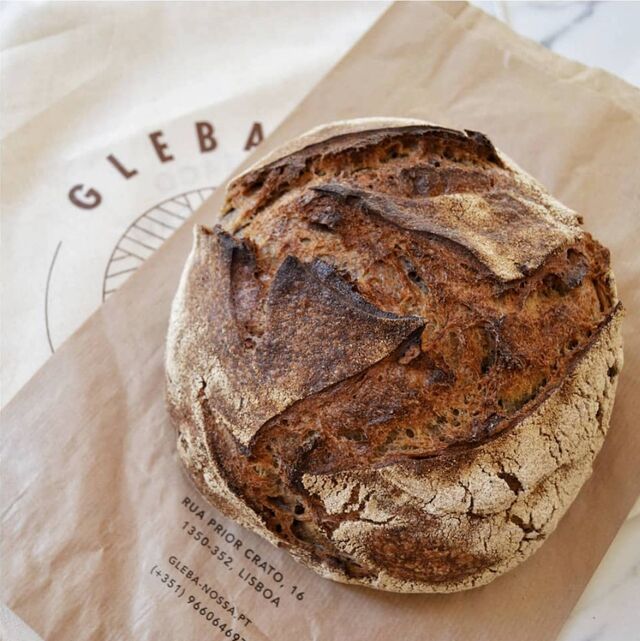 Gleba |  São 85 os tipos de pão produzidos de forma natural pela Gleba e a partir dos melhores cereais portugueses, que podem ser encomendados a partir de agora através da app da Glovo. 