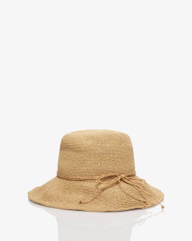 Chapéu, €25,95, Undercolors 