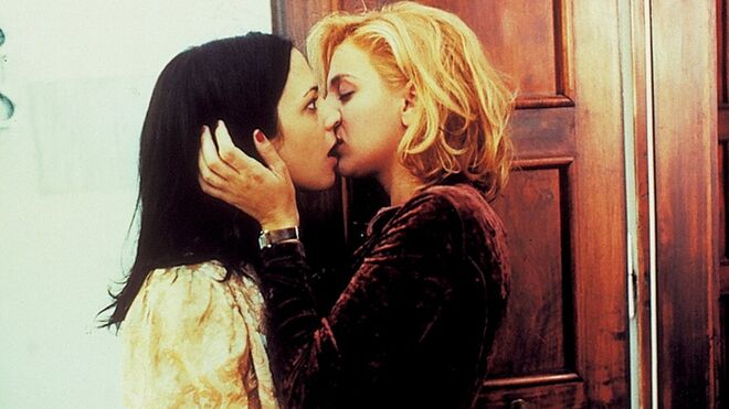Scarlet Diva (2000)