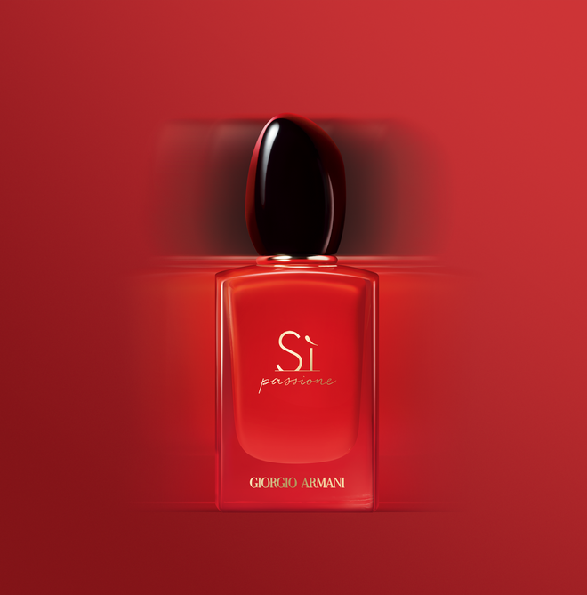 Sì Passione Intense, eau de parfum, 100 ml, €133,90, Giorgio Armani