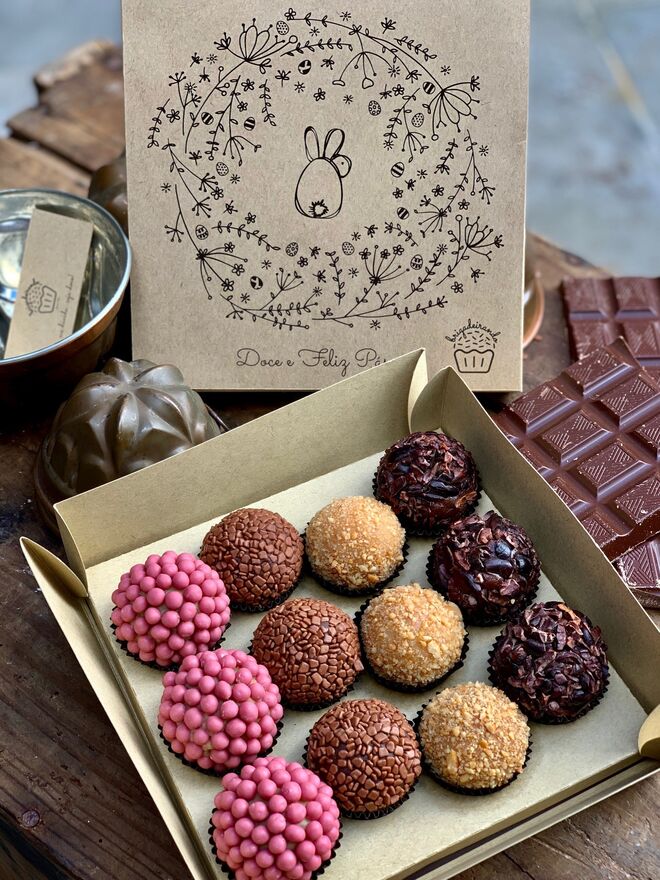 Caixa de 12 brigadeiros, sabores à escolha, €22, Brigadeirando, em www.brigadeirando.pt/loja