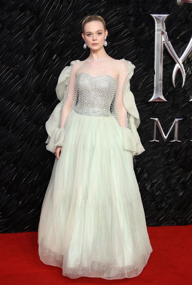 Elle Fanning em Armani Privé