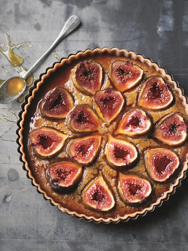 Tarte de figos e mel. Spoonfuls of Honey. Recipes from around the world, Hattie Ellis. Rizzoli, € 18 (aproximadamente). 