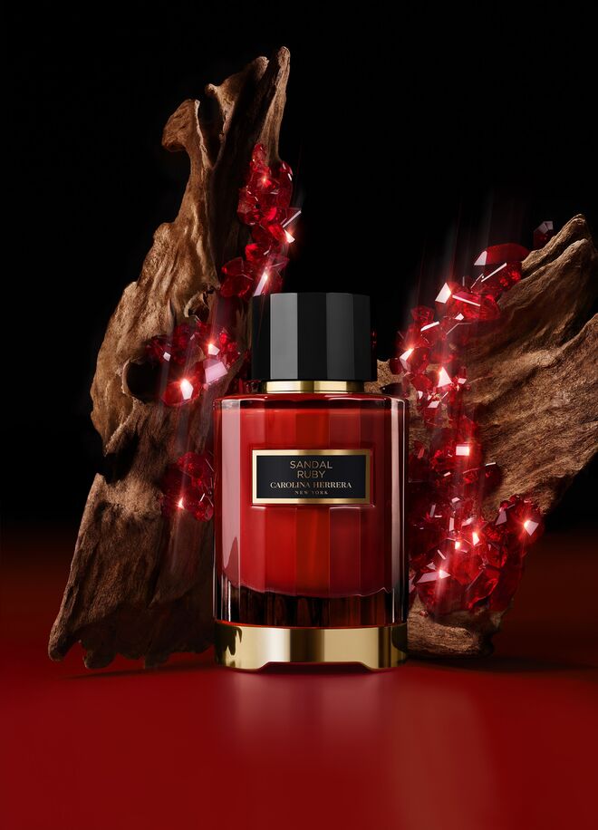 O perfume Sandal Ruby