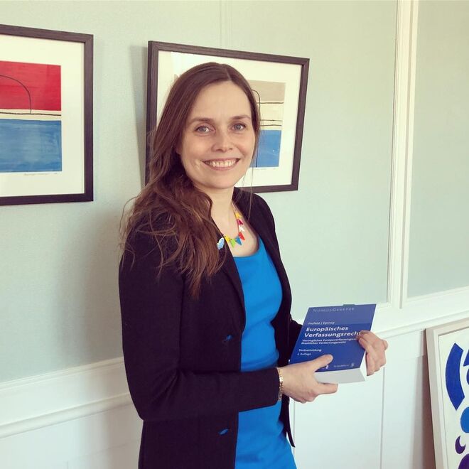 A Islândia, sob a liderança da primeira-ministra Katrín Jakobsdóttir, está a oferecer testes gratuitos de coronavírus a todos os seus cidadãos. 