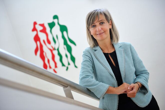 Em Portugal, Marta Temido, no papel de Ministra da Saúde, tem passado uma imagem de serenidade e resiliência.