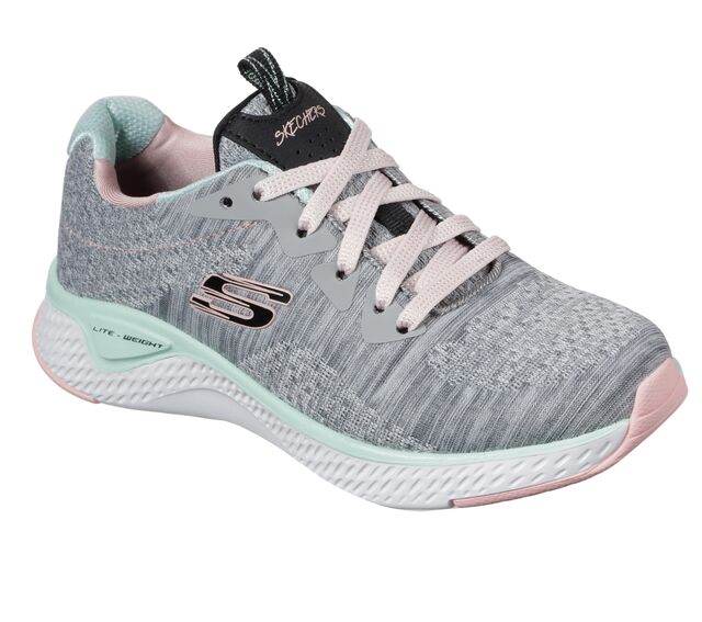 Sapatilhas, €45, Skechers