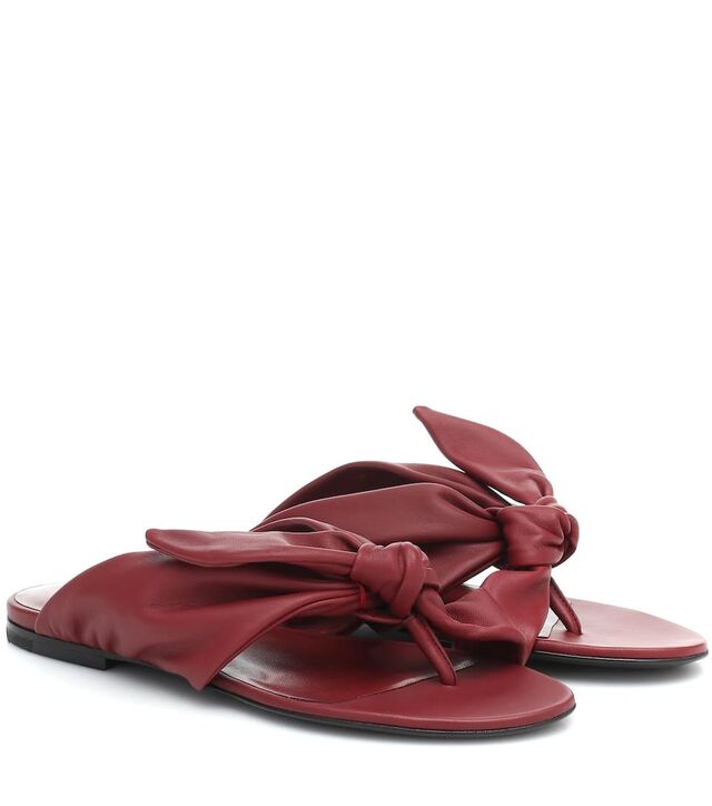 Sandálias Jil Sander, €395 em mytheresa.com