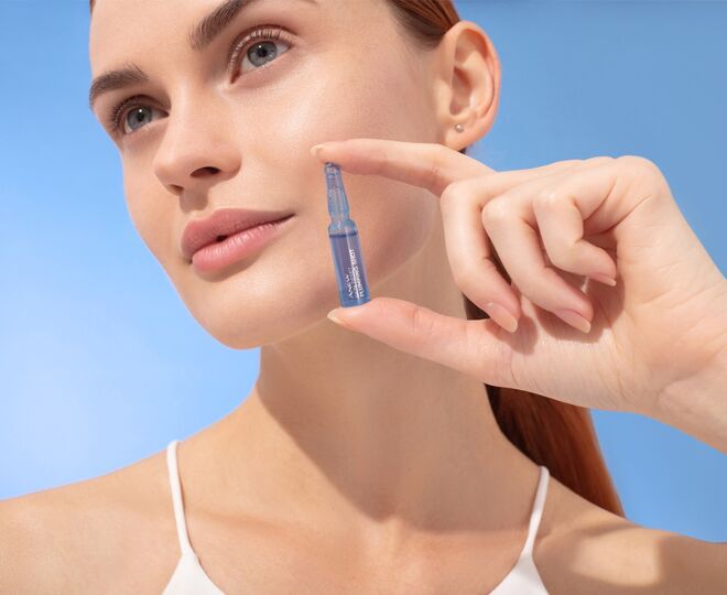 A marca de cosmética Avon doou 20 mil dólares (18.300 mil euros) à APAV (Associação Portuguesa de Apoio à Vítima), para combater o aumento de casos de violência doméstica m mulheres e crianças que possa ocorrer durante a pandemia. 