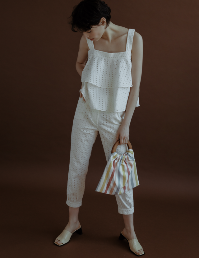 Criar uma marca era um sonho antigo de Margarida Marques de Almeida, co-fundadora do blogue Style It Up. “Mais do que uma marca de moda, queria que [a Oh Monday!] fosse uma marca de um lifestyle consciente, de bem com a vida e que trouxesse uma lufada de ar fresco a todas as mulheres."