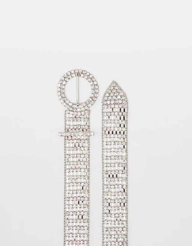 Cinto Bershka, agora €9,59 (antes, €15,99)