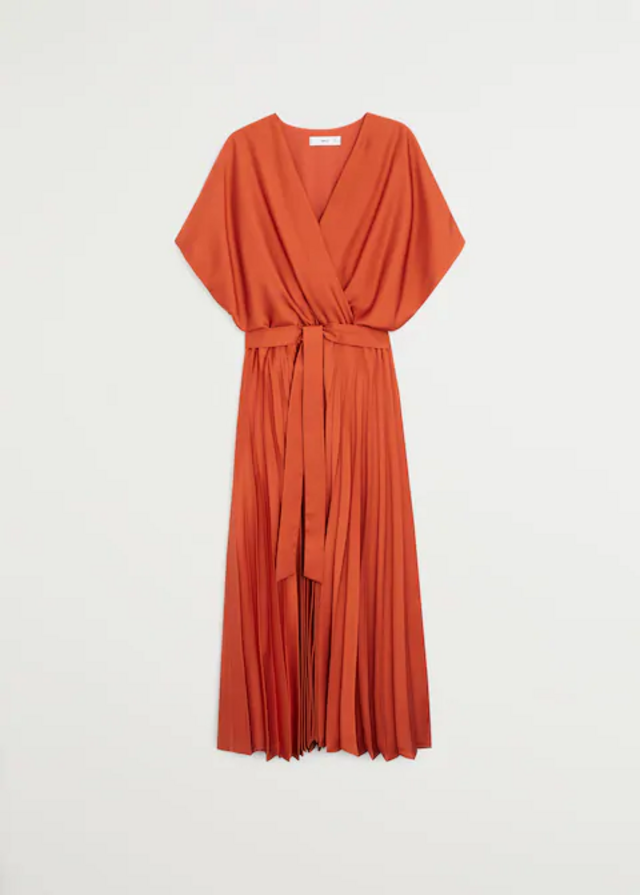 Vestido Mango, agora €25,99 (antes, €39,99)