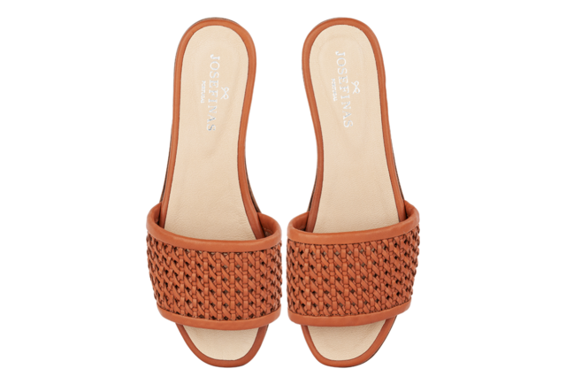 Sandálias, €136, Josefinas