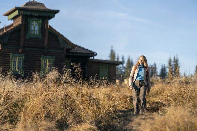 Temporada 3 episódio 5 | Calças Givenchy, camisola Courreges e saco Sandqvist