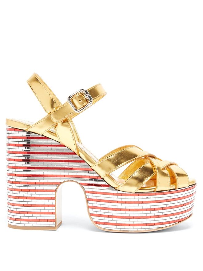 Sandálias, €898, Miu Miu