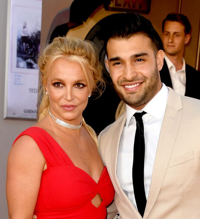 Britney com o namorado Sam Asghari, na apresentação do filme "One Upon A Time...In Hollywood".