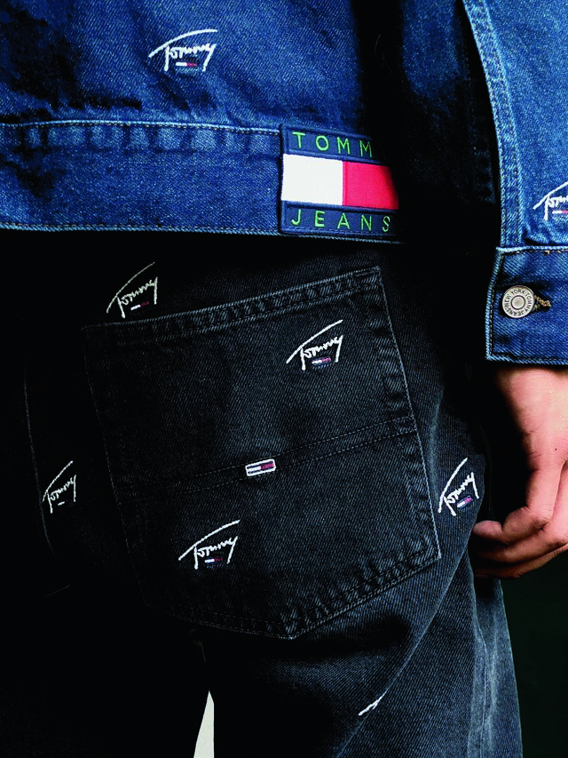 A assinatura da Tommy Hilfiger é imediatamente reconhecível