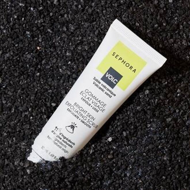 2 - Gommage éclat visage à base de areia vulcânica, VOLC, €9,90, Sephora Collection