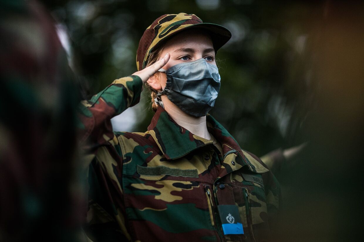 Elizabeth da Bélgica na Academia Militar Real.