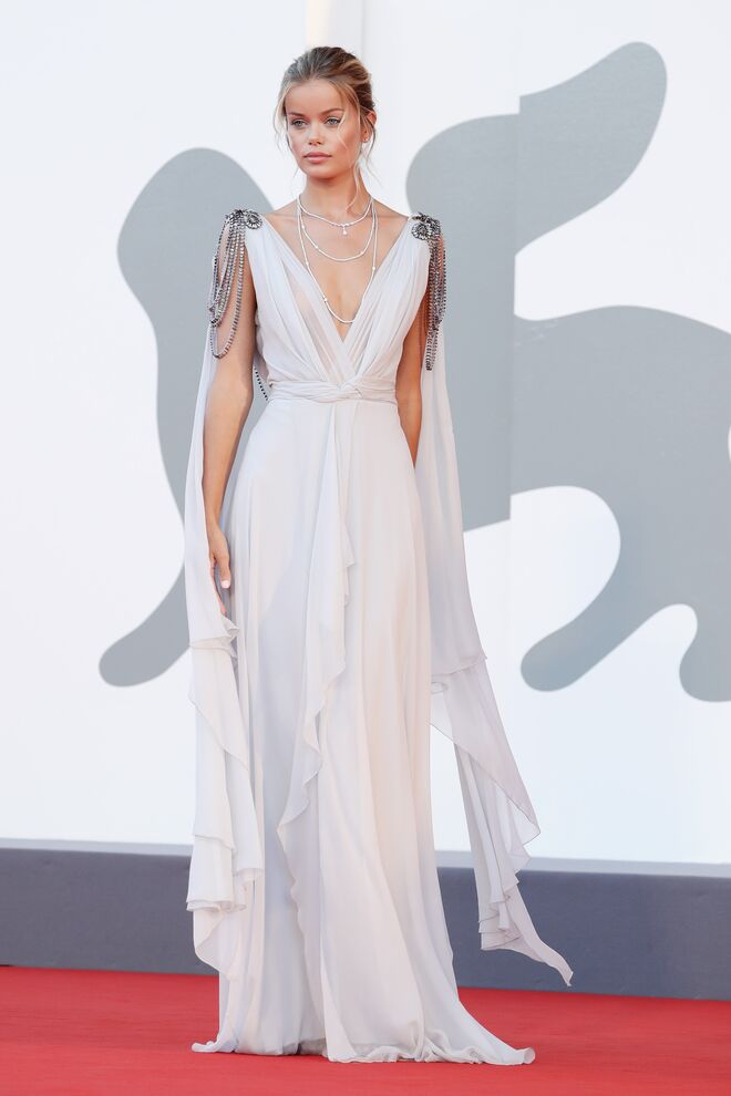 Frida Aasen, vestido de Alberta Ferretti.