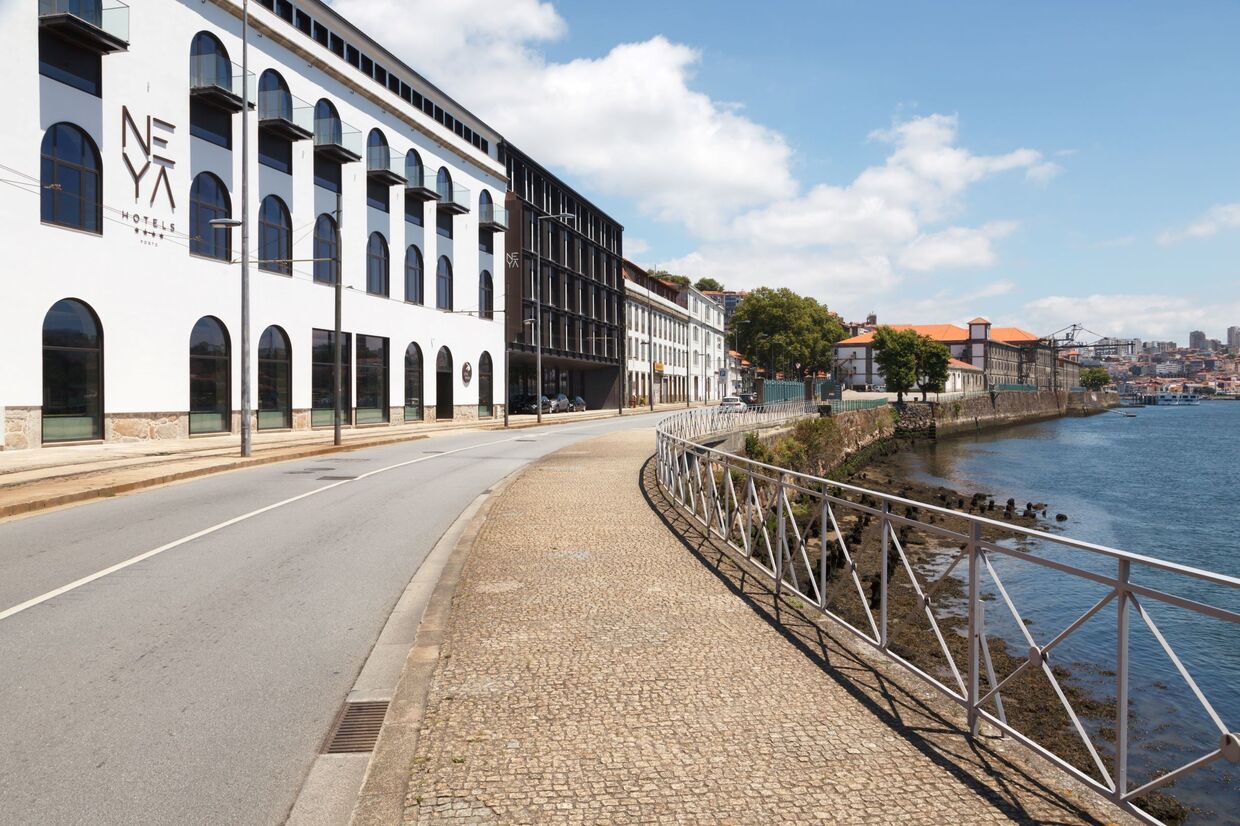 Exterior do NEYA Porto Hotels