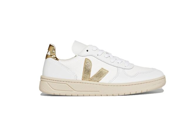 Veja, €110 em net-a-porter.com