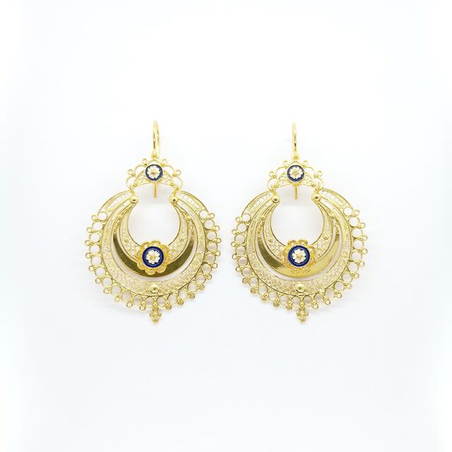 Brincos em filigrana, €107, Fidalga Collection